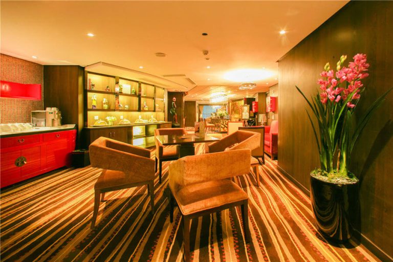 Century Paragon - Executive Lounge