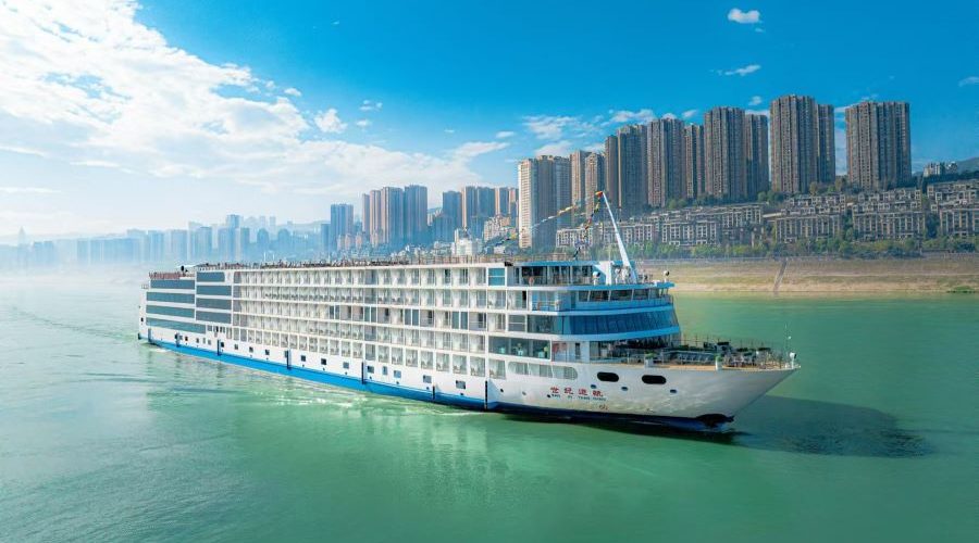 Century Voyage cruise ship, providing ultra luxury Yangtze River cruises