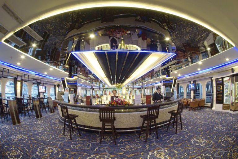 Victoria Anna - Ship Bar