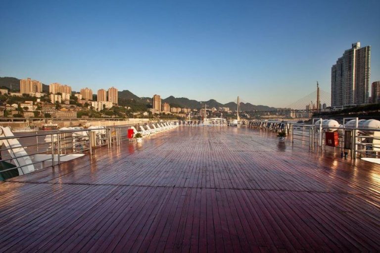 Victoria Anna - Sun Deck
