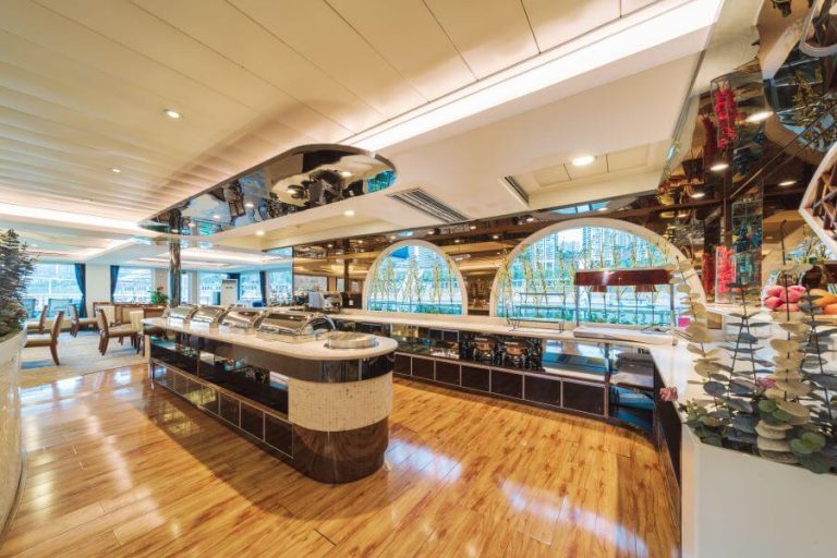 Victoria Katarina - Top of the Yangtze VIP Restaurant
